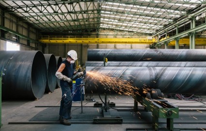 وزیر صنعت ایتالیا: اروپا باید تعرفه‌های واردات فولاد را موقتا بردارد