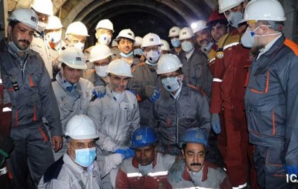اعضای کمیسیون برنامه و بودجه از مجتمع معدنی و صنعتی شهید سلیمانی ساغند اردکان بازدید کردند