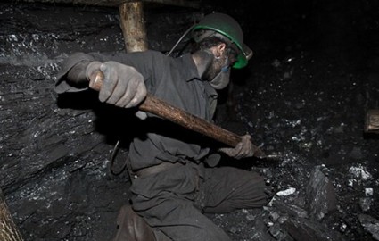 فریاد کارگران از اعماق معدن زغال‌سنگ سرخس به گوش مسئولان نمی‌رسد