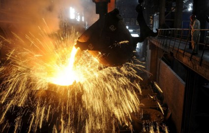 تولید فولاد خام چین امسال هم کاهش خواهد یافت