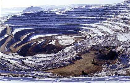بروکراسی اداری بلای جان معدنکاران شده است
