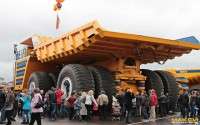 Images of the world's largest Dump trucks