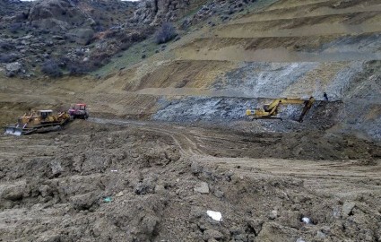 معاون وزیر صمت: ۲۵۰ هزار کیلومتر مربع معدن در کشور در دست اکتشاف است