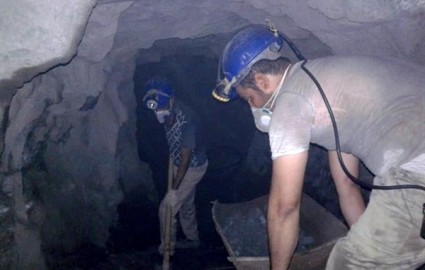 کارگران بیکار شده معدن«هشونی غربی» بیمه بیکاری می‌گیرند
