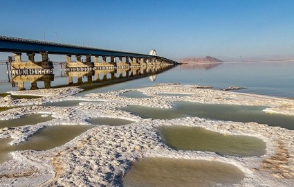 مالچ پاشی و برداشت لیتیوم از دریاچه ارومیه؛ واقعیت چیست؟